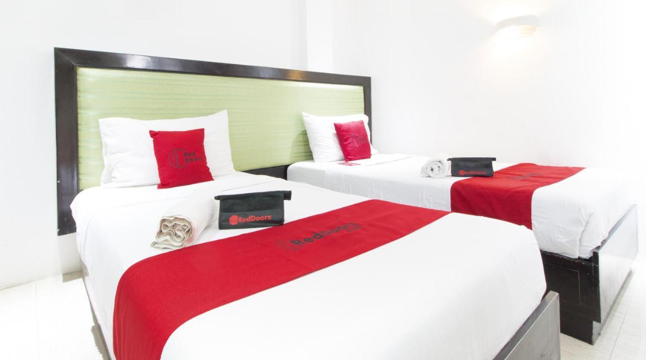 Hotel Reddoorz @ Real Fatima Tacloban à Anibong Extérieur photo