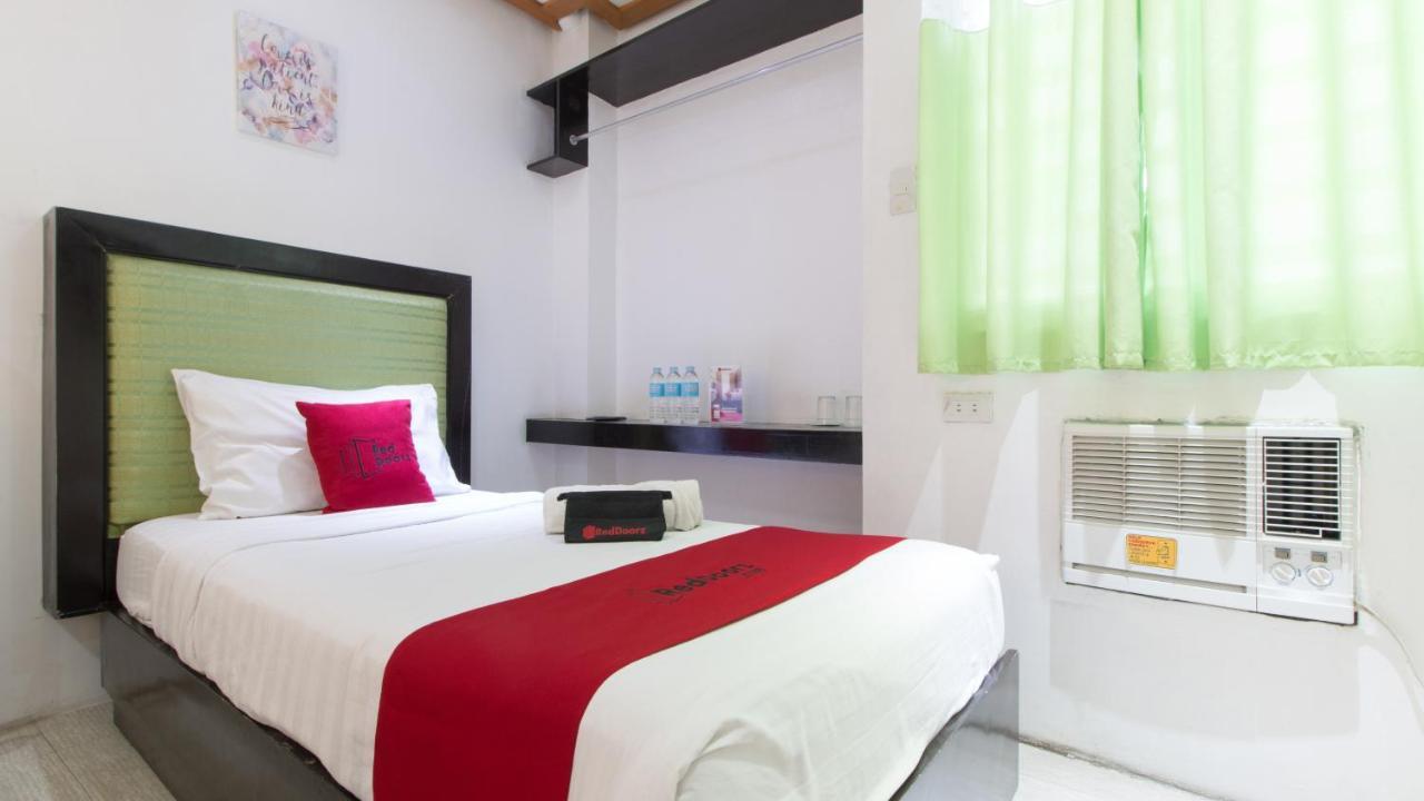 Hotel Reddoorz @ Real Fatima Tacloban à Anibong Extérieur photo