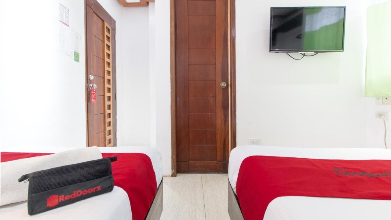 Hotel Reddoorz @ Real Fatima Tacloban à Anibong Extérieur photo