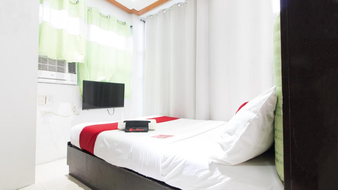 Hotel Reddoorz @ Real Fatima Tacloban à Anibong Extérieur photo