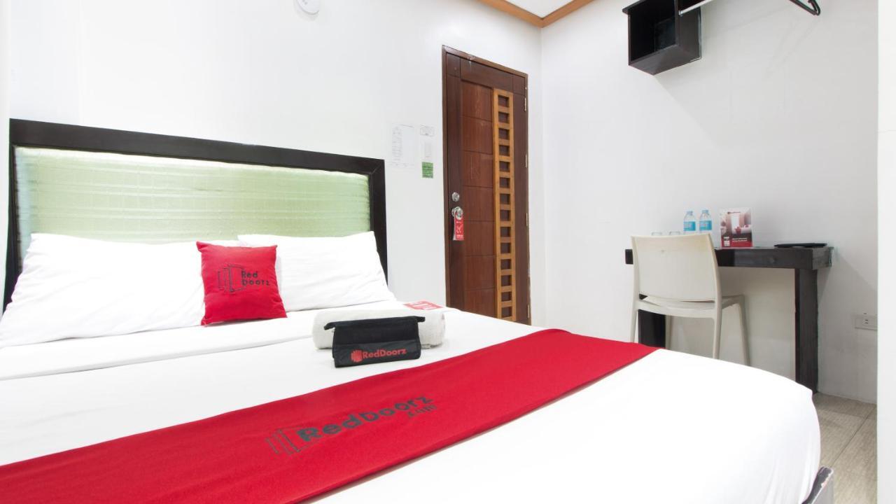 Hotel Reddoorz @ Real Fatima Tacloban à Anibong Extérieur photo