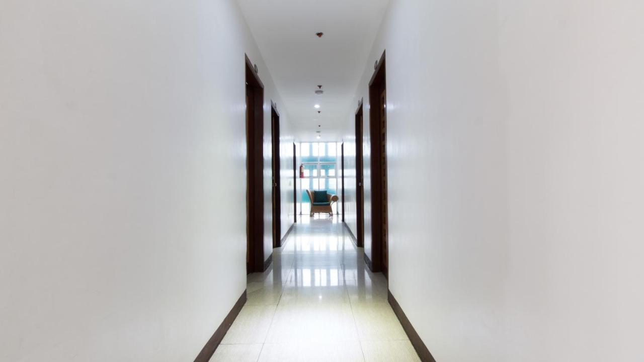 Hotel Reddoorz @ Real Fatima Tacloban à Anibong Extérieur photo